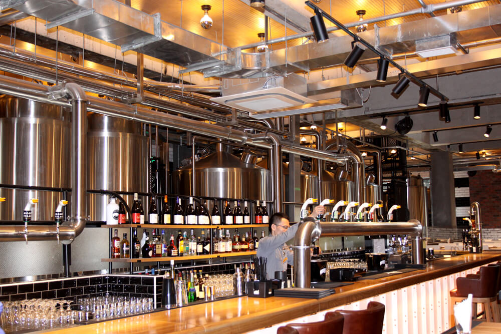 On 24th January 2017, the company undertook Goose Island Goose Island Shanghai craft beer equipment for the first pot of feeding and success,